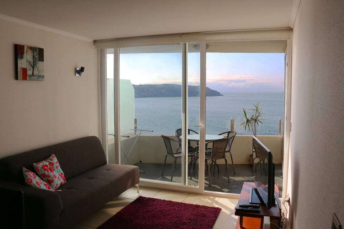 Departamento en Venta en Coquimbo | Vista Panorámica al Mar, Amoblado y Frente al Océano